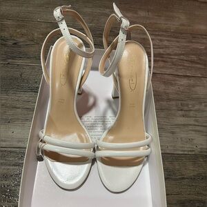 Bianca Di Vero Cuoio White Strappy Heels Sandals Shoes size 40 Leather Italy